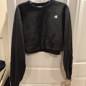 Champion Crewneck Crop Sweater in Black